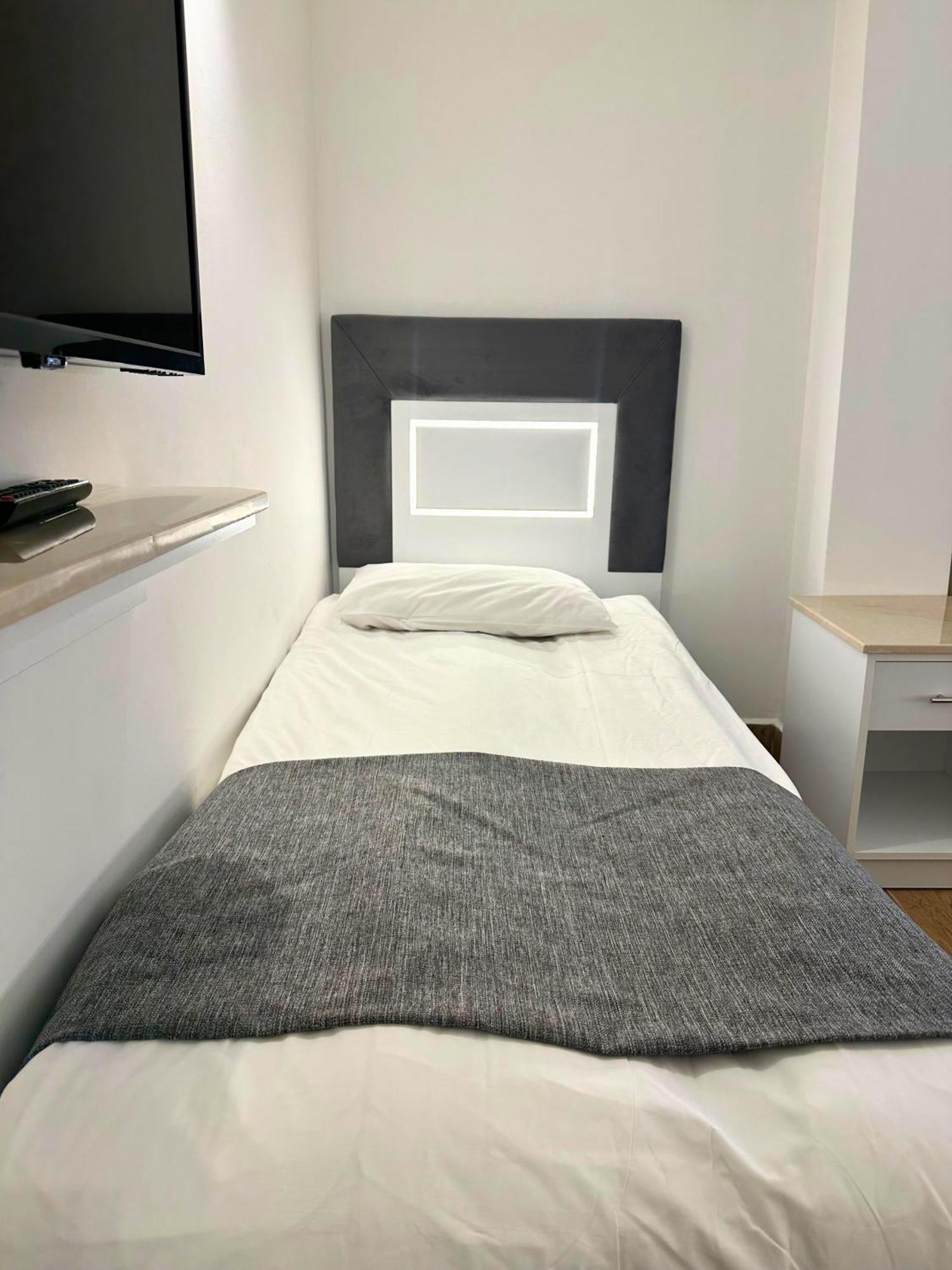 Hotel Peninsula Истанбул Екстериор снимка